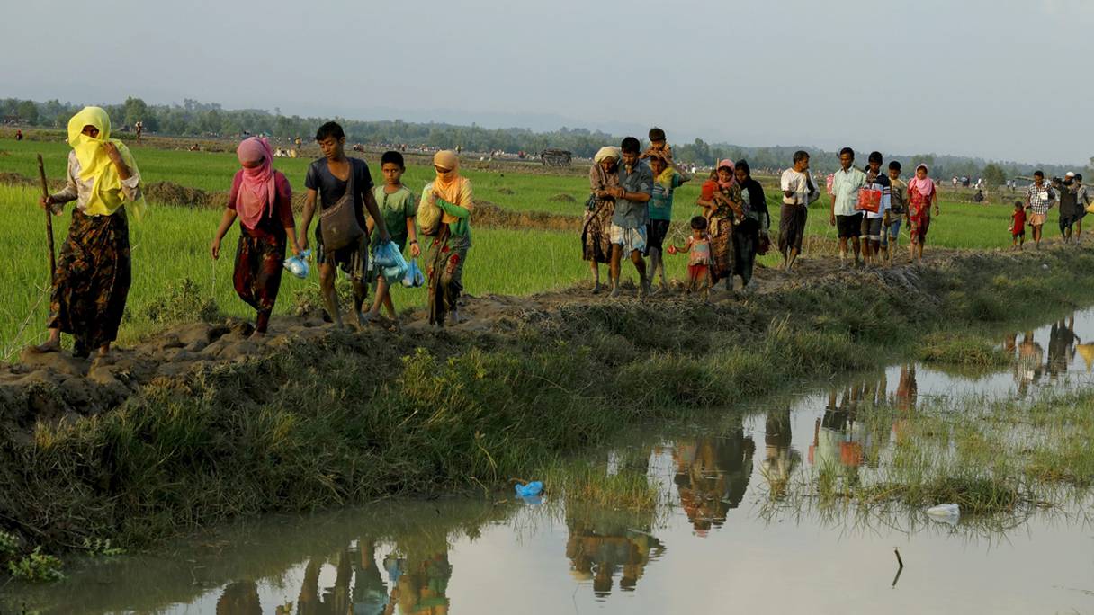 Cette minorité musulmane fuit les violences en Birmanie et se réfugie au Bangladesh voisin. 
