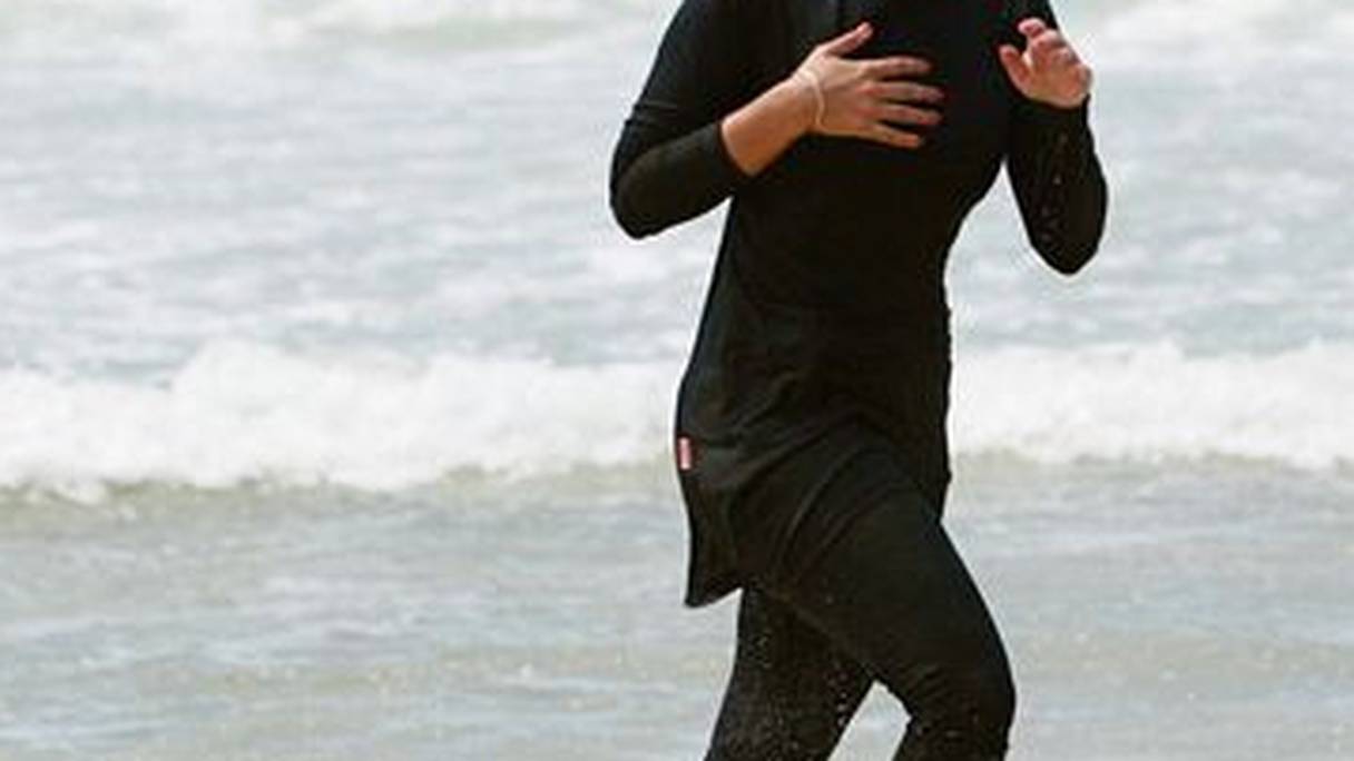 Burkini, ce maillot de bain destiné aux femmes musulmanes, suscite la polémique.
