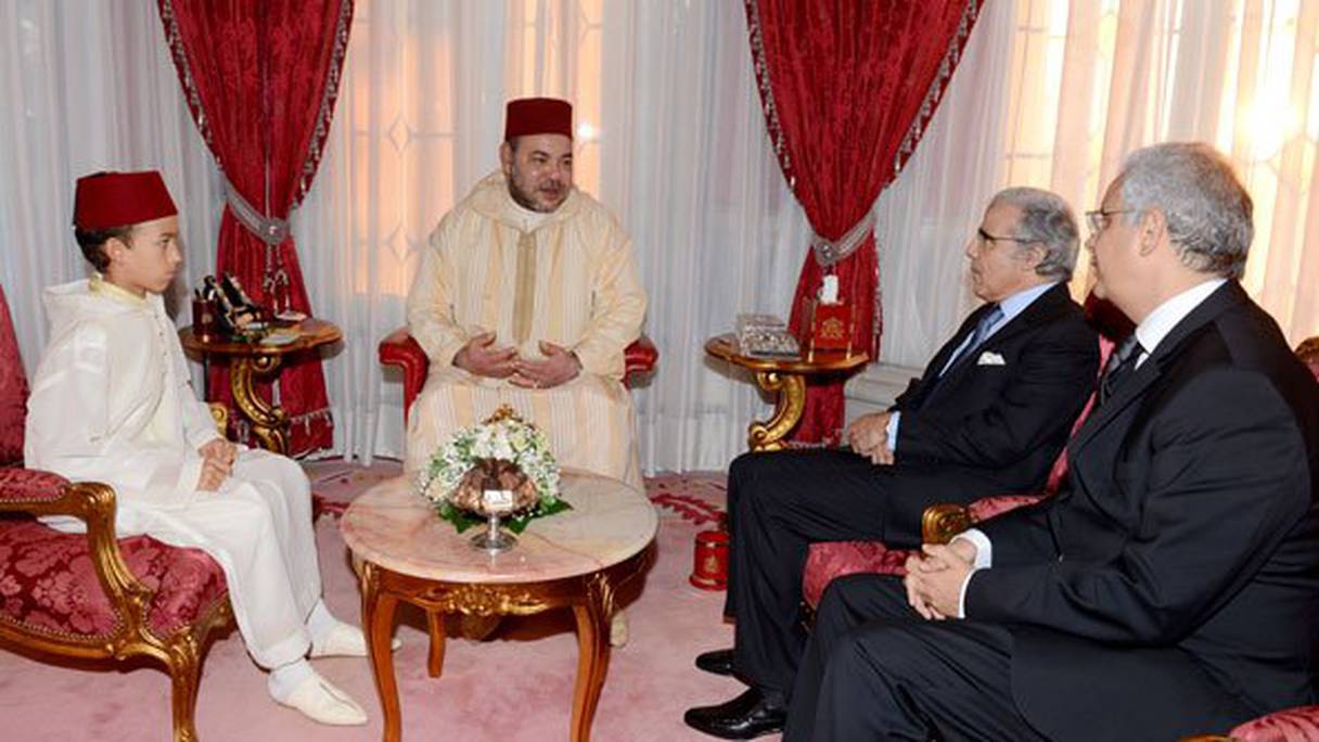 Le roi Mohammed VI a reçu, le 30 juillet, Nizar Baraka, président du CESE, et Abdellatif Jouahri, wali de Bank Al-Maghrib, pour faire le point sur l'étude sur la valeur globale du Maroc.
