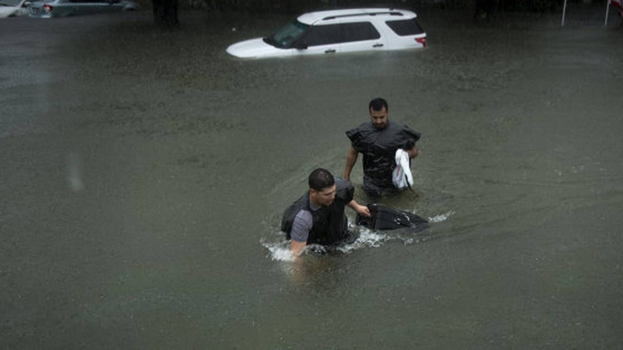 Tempête Harvey: le Texas submergé par des inondations "catastrophiques" qui vont "empirer". 
