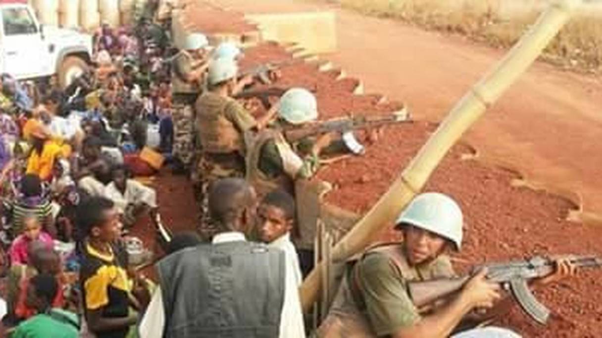 Centrafrique: les casques bleus marocains ont réussi à repousser l'assaut des miliciens anti-Balaka.
