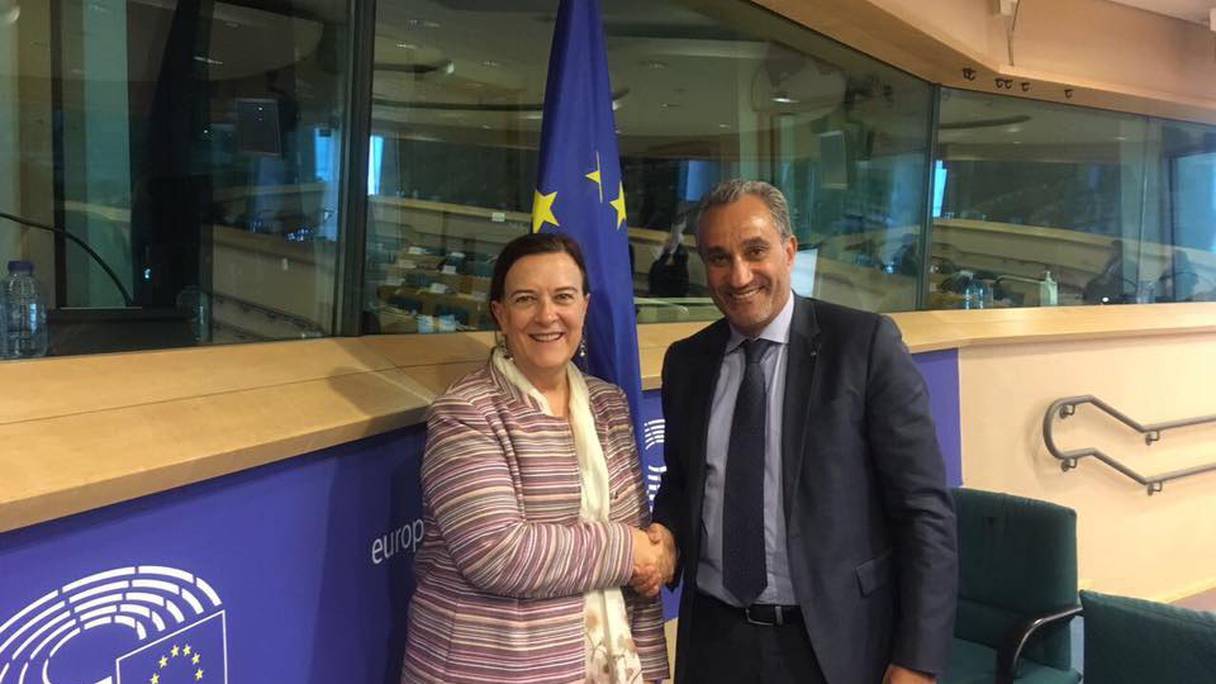 Abderrahim Atmoun en compagnie d'Ines Ayala Sender du parlement européen
