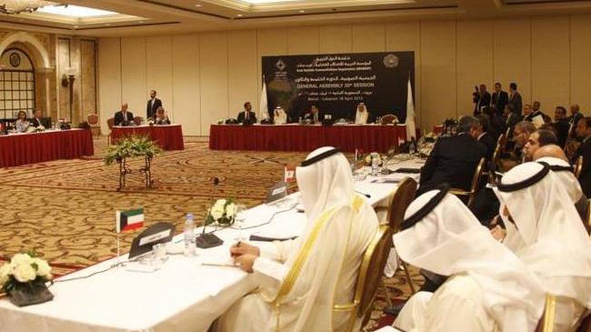 L'organisation Arabsat a été créée sur intiative des 22 Etats membres de la Ligue arabe.

