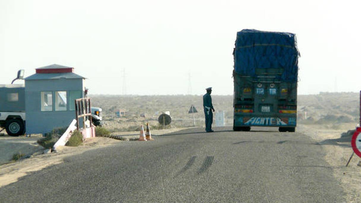 Poste frontalier marocain avec la Mauritanie.
