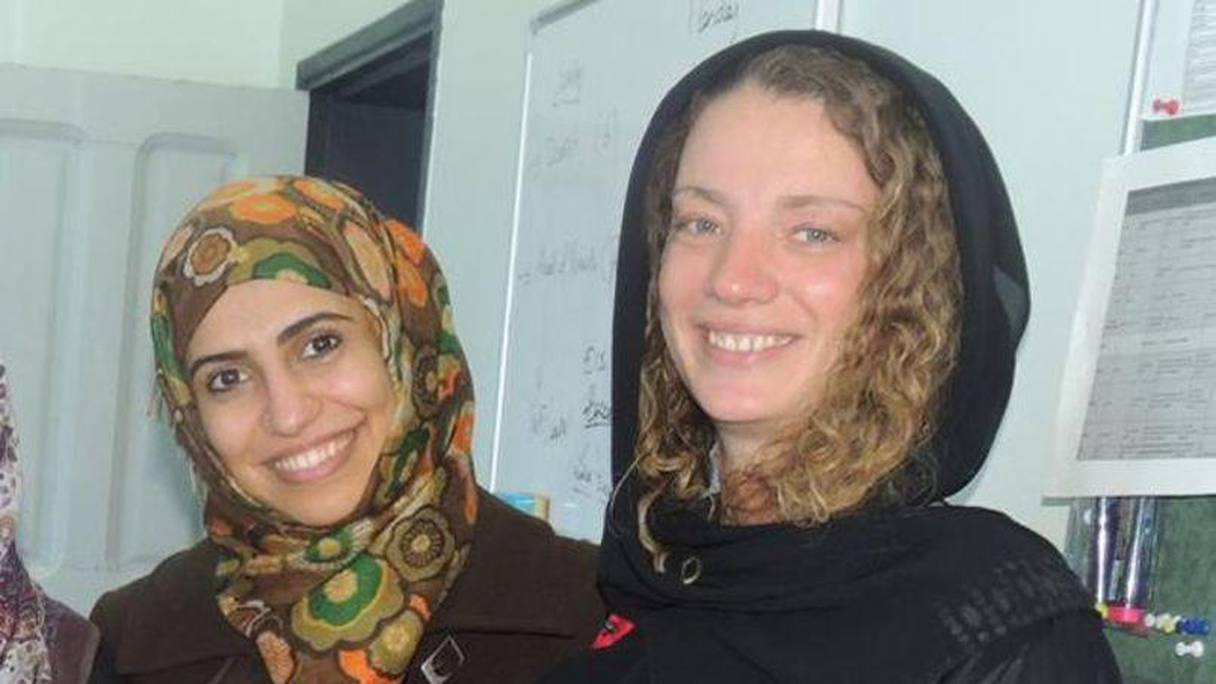 Isabelle Prime et son interprète yéménite également enlevée et libérée en mars dernier.
