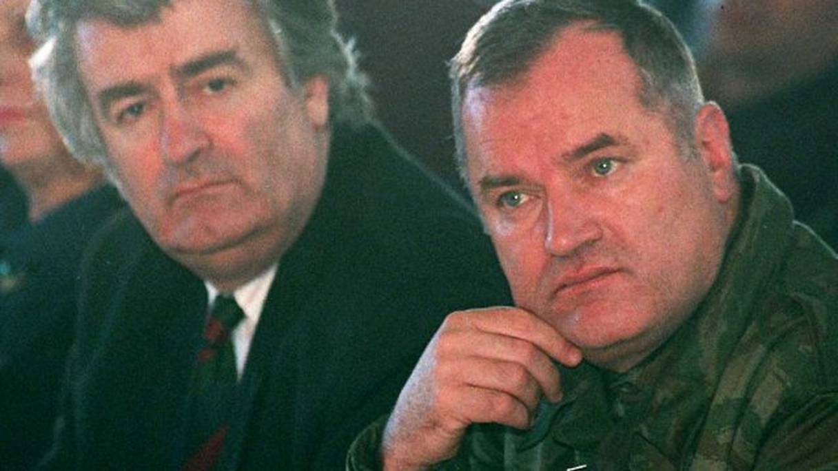 Radko Mladic (à droite) jugé pour ses crimes. 
