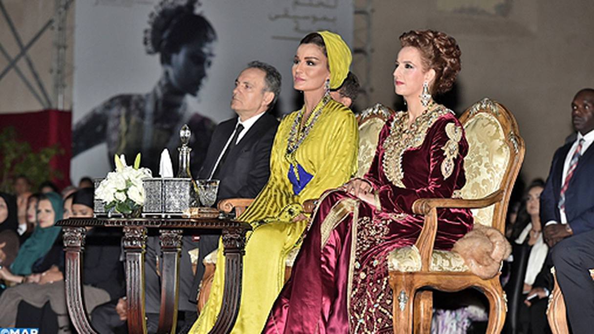 La Princesse Lalla Salma était accompagnée de Cheikha Mozah bint Nasser.
