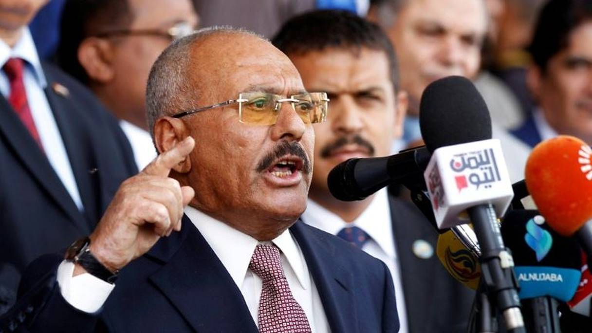 L'ancien président yéménite Ali Abdallah Saleh prononce un discours pour le 35e anniversaire de son parti politique, le 24 août 2017 à Sanaa.
