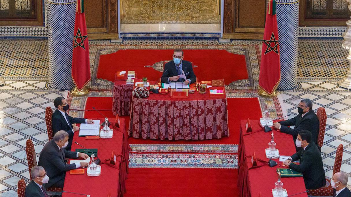 Le roi Mohammed VI a présidé un Conseil des ministres, ce jeudi 11 février, au Palais royal de Fès.
