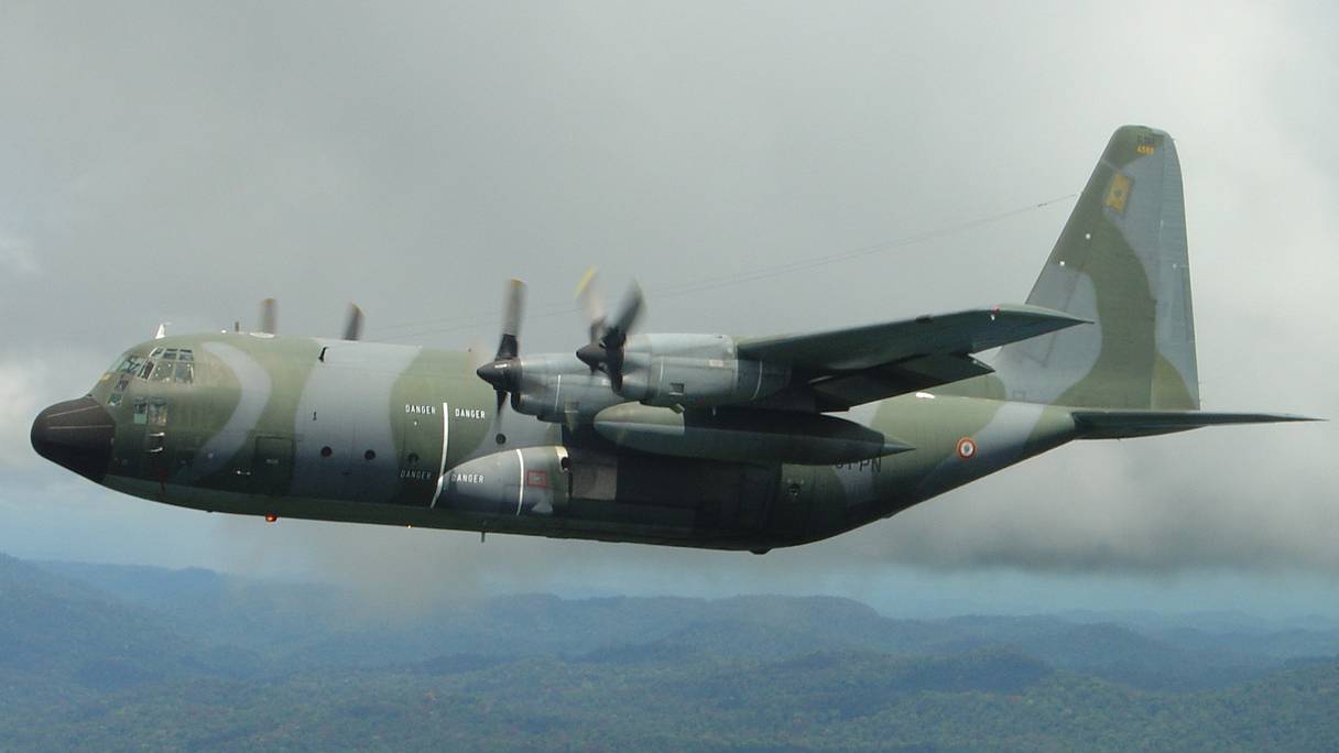 Un Hercule C-130.
