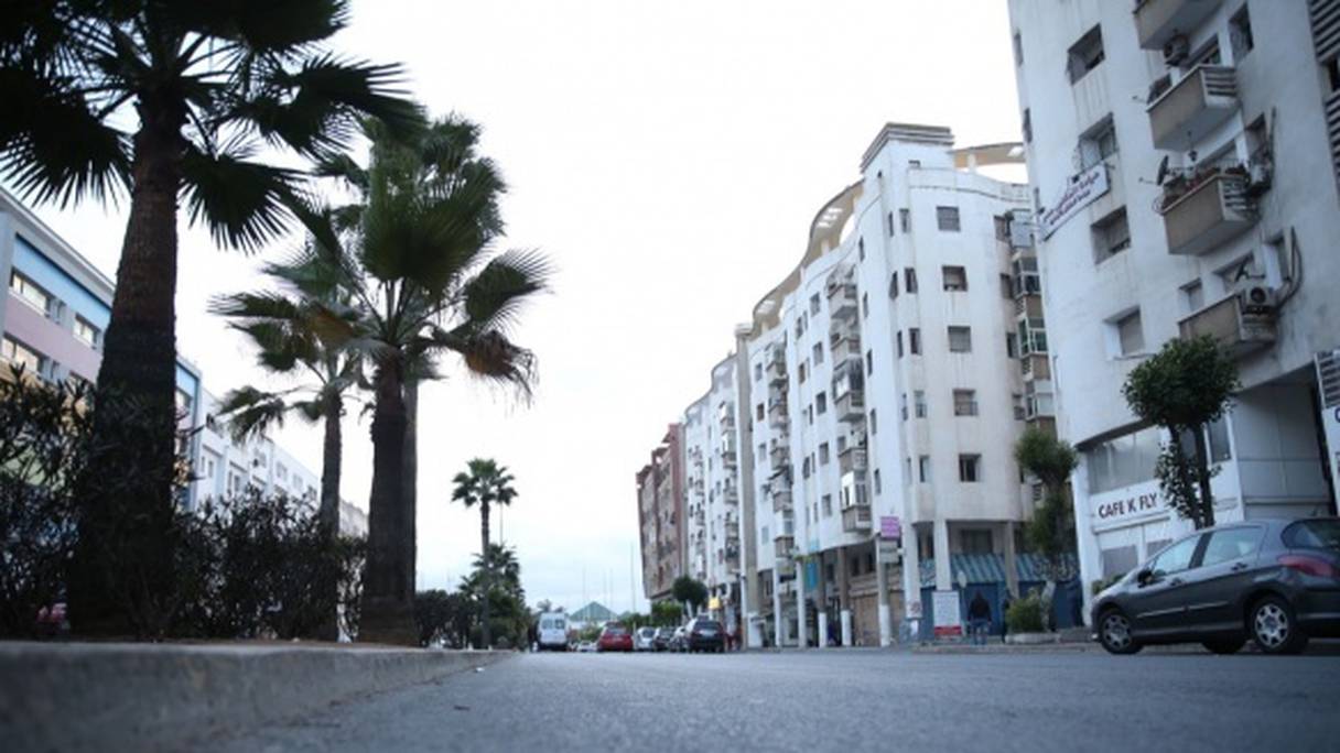 Les grandes artères de Casablanca sont désertées, après la proclamation de l'état d'urgence sanitaire au Maroc par le ministère de l'Intérieur, jeudi 19 mars 2020. 
