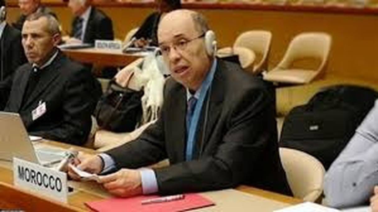 L'ambassadeur représentant permanent du Maroc à Genève, Omar Zniber. 
