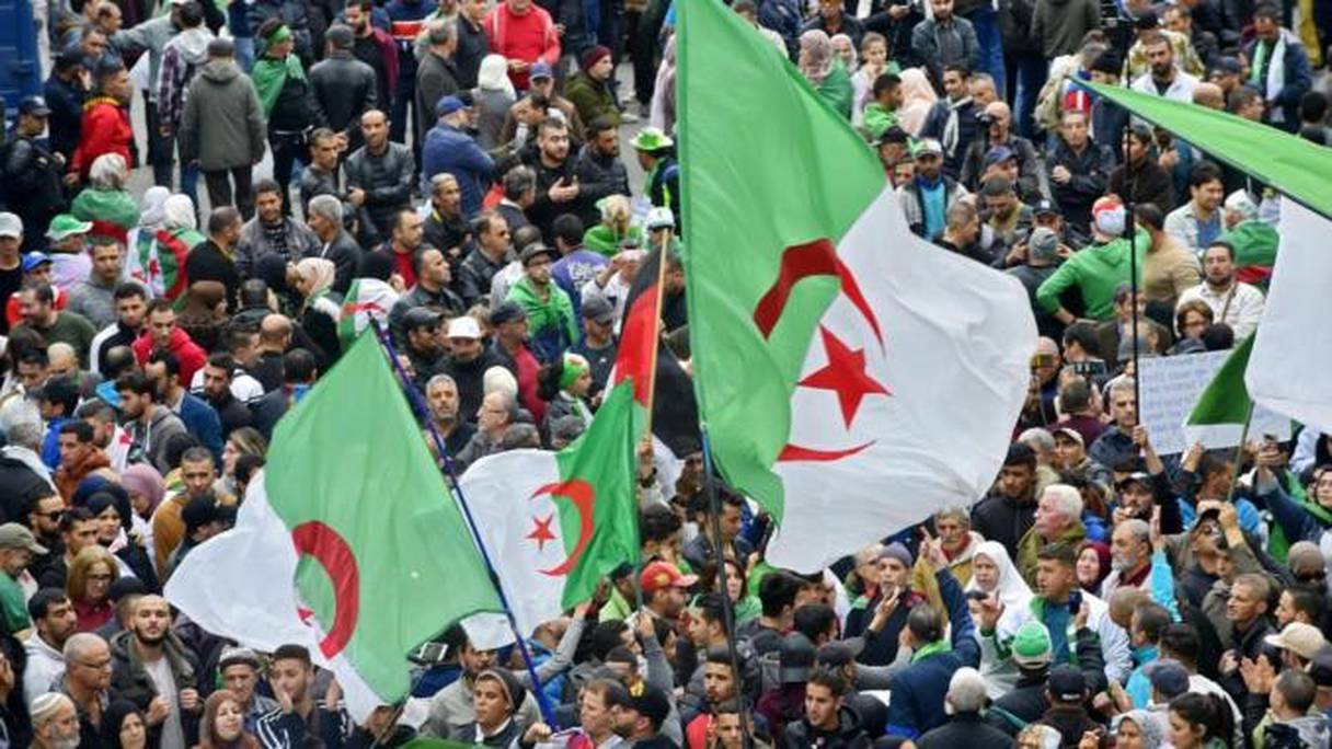 Manifestation populaire en Algérie le 28 février 2020. 
