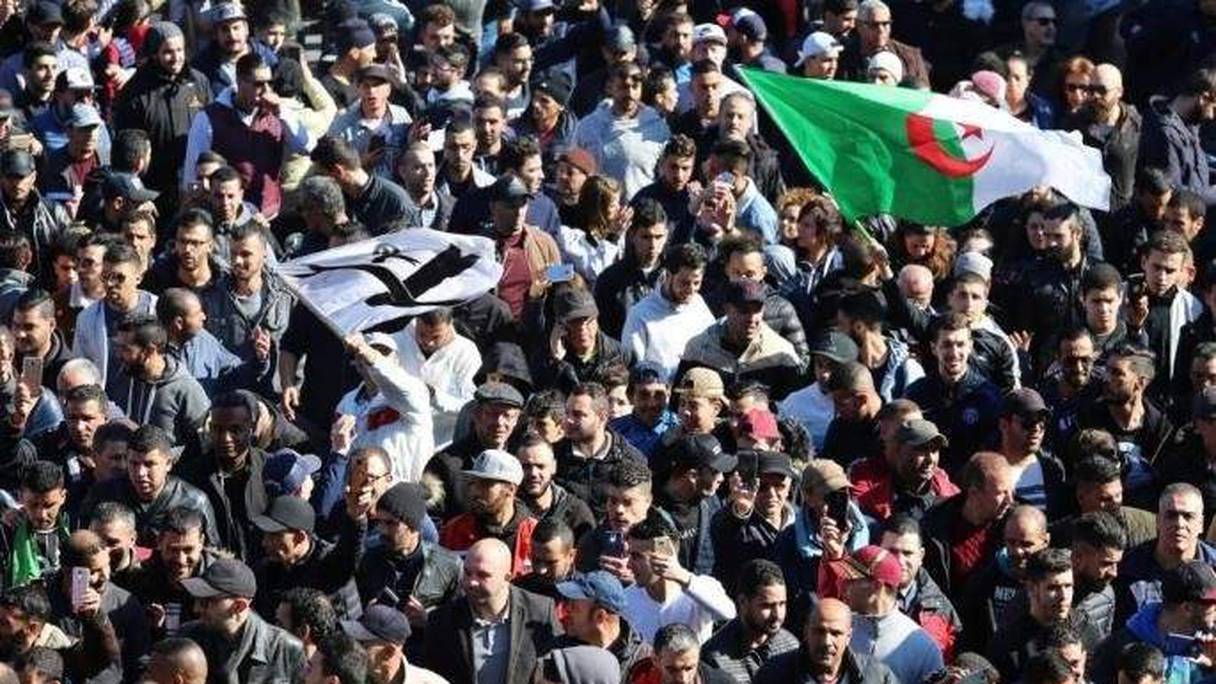 Manifestants algériens à Bejaïa ce 19 juin: le Hirak est de retour.
