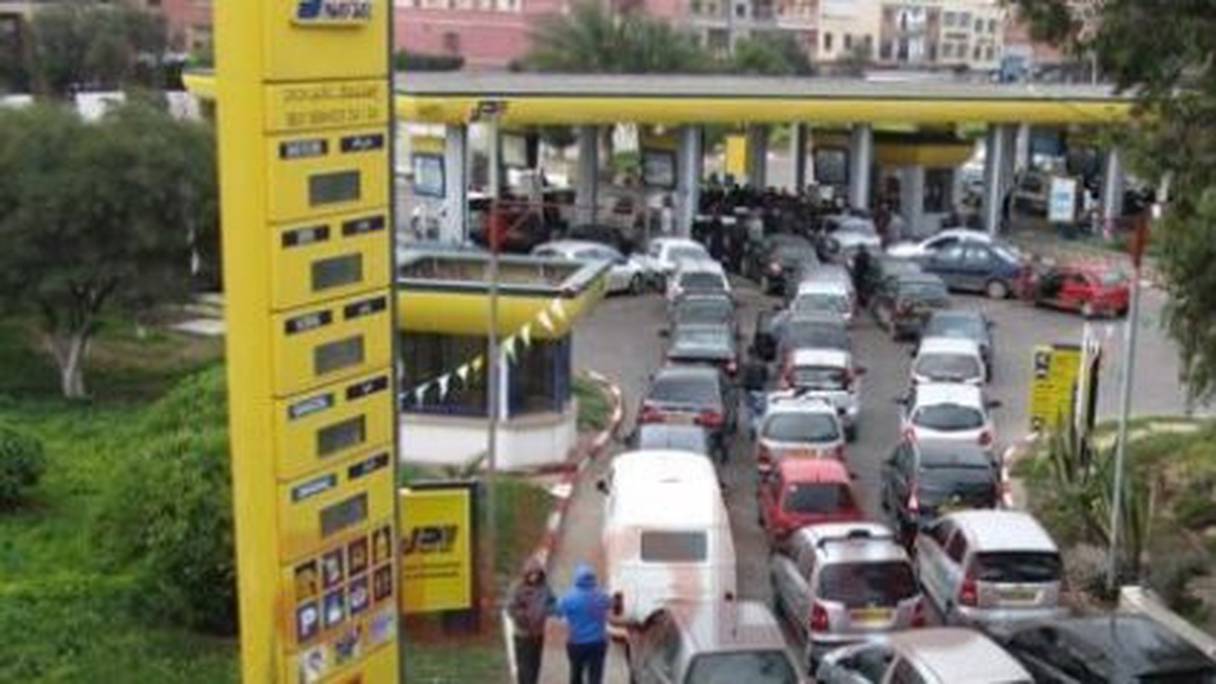 Les automobilistes algériens ont eu la mauvaise surprise de découvrir que les prix à la pompe ont augmenté plus qu'il n'était prévu.

