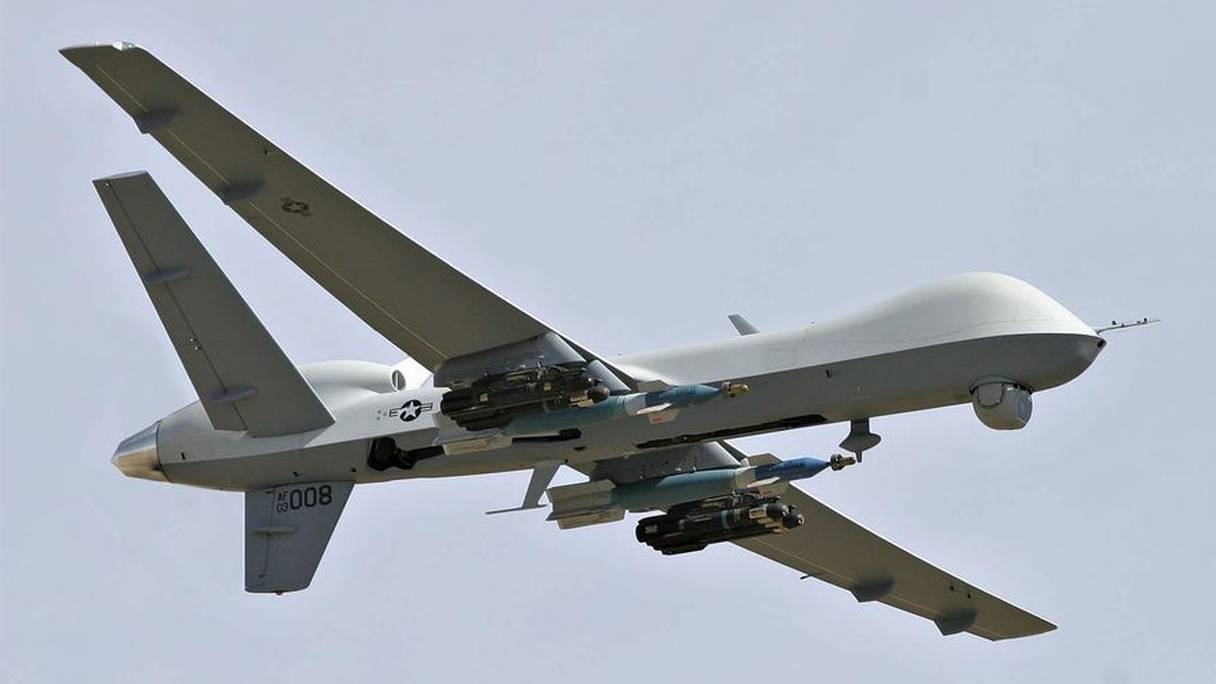 Un drone militaire.
