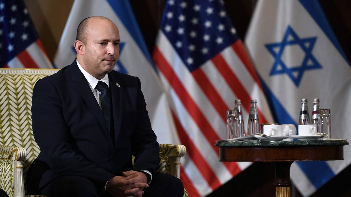 Le Premier ministre israélien Naftali Bennett, lors d'une réunion avec le secrétaire d'État américain Antony Blinken, à l'hôtel Willard à Washington, DC, le 25 août 2021.
