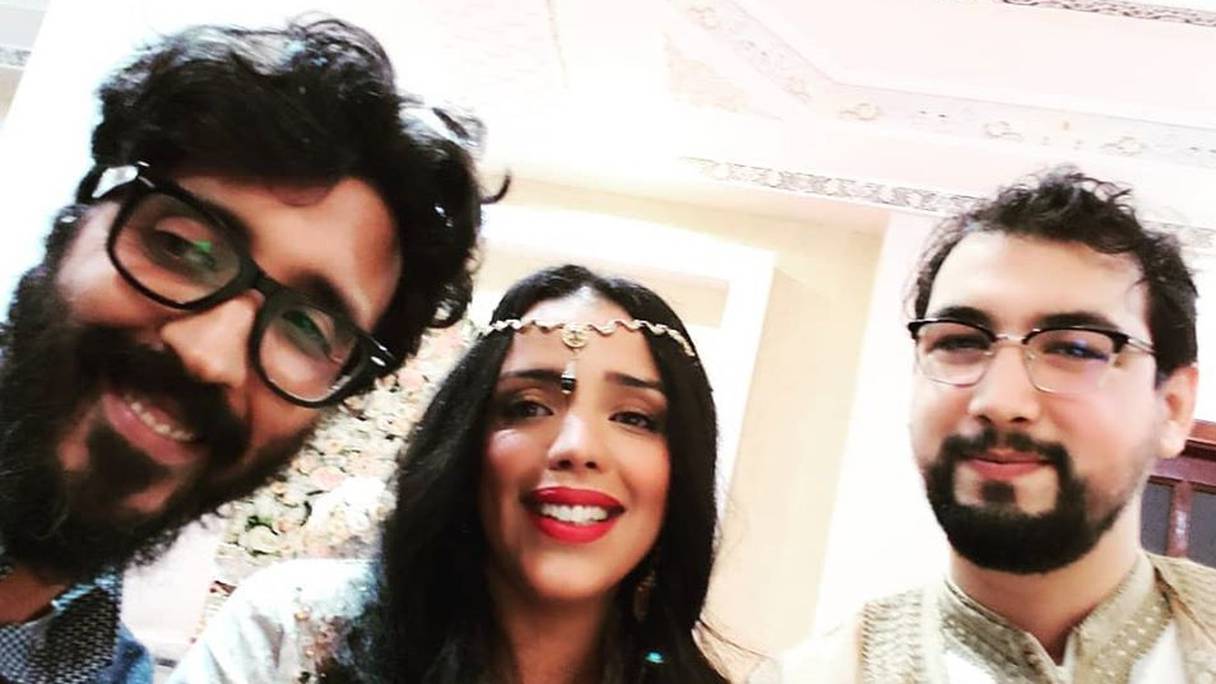 Selfie de Tarik Batma, avec sa soeur Khansa et son beau-frère Marouan Ben Fares, tout juste mariés, le samedi 15 décembre 2019, à Tétouan. 
