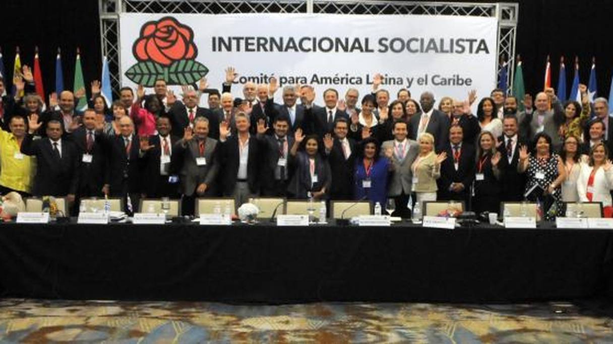 Internationale socialiste. 
