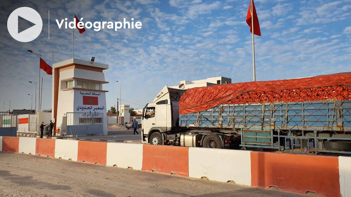 Poste-frontière d'El Guerguerat, point de passage entre le Maroc et la Mauritanie. Sa sécurisation définitive a été rendue possible grâce au renforcement du mur de défense marocain.
