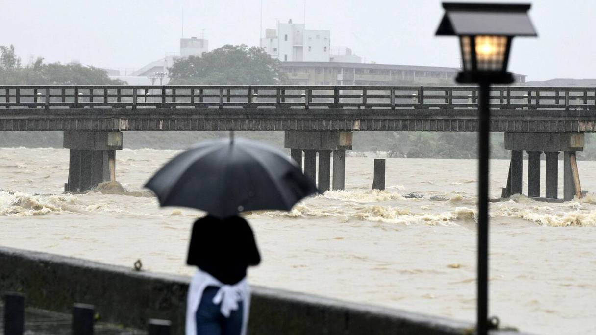Au total, 1,1 million de résidents des provinces de Kagoshima et Miyazaki étaient concernés par des instructions d'évacuation.
