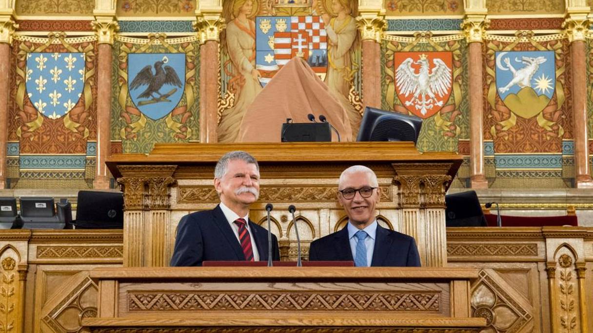 Rachid Talbi Alami et le président de l’Assemblée nationale hongroise, Laszlo Kover, à Budapest.
