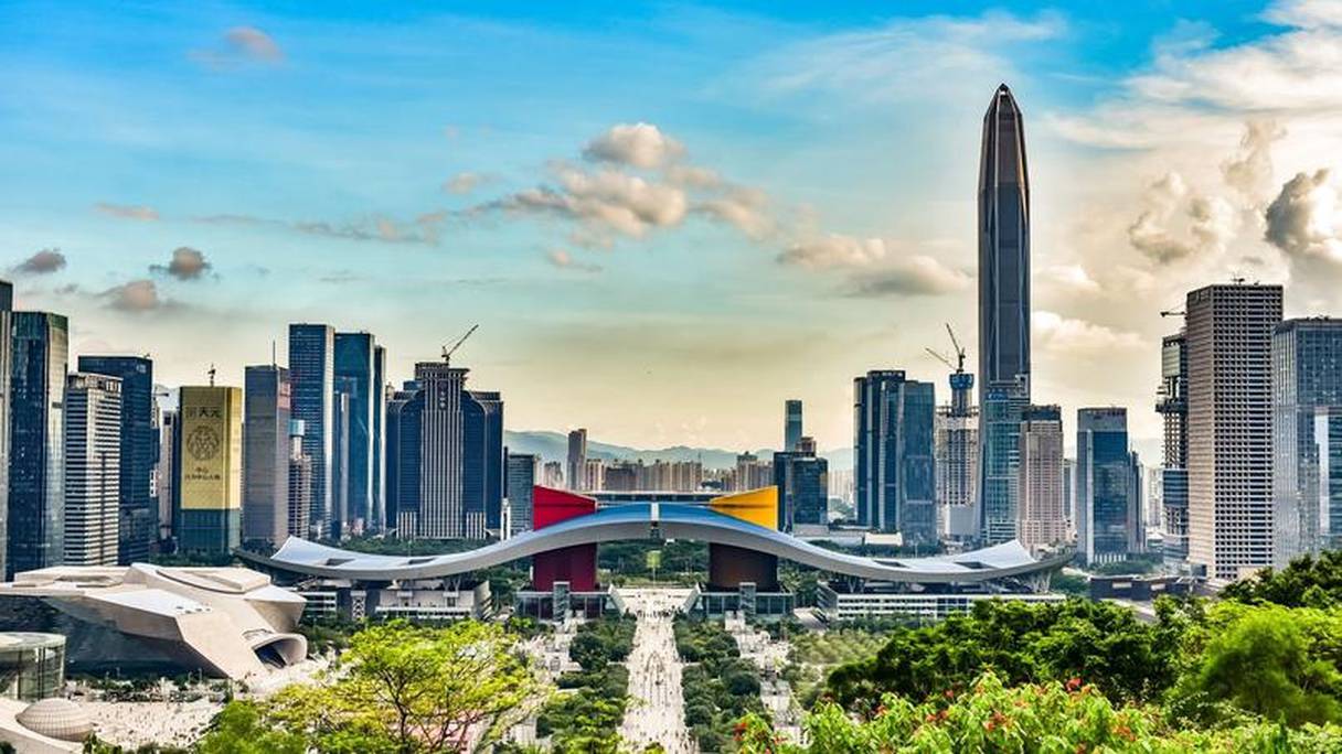 Le siège du groupe chinois de télécommunications Huawei se trouve dans la ville de Shenzhen. 
