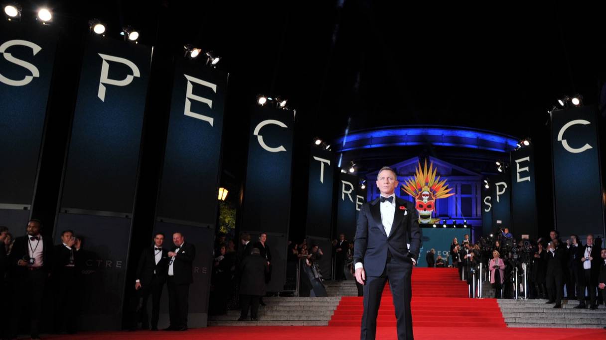 L'acteur britannique Daniel Craig, qui incarne James Bond, pose à son arrivée pour la première mondiale d'un des films de la saga 007, «Spectre», au Royal Albert Hall de Londres, le 26 octobre 2015.
