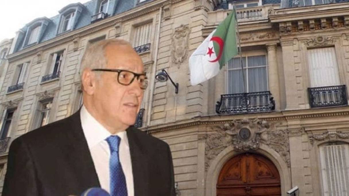Mohamed Antar Daoud, devant la représentation diplomatique d'Algérie, à Paris, dont il est l'ambassadeur. 
