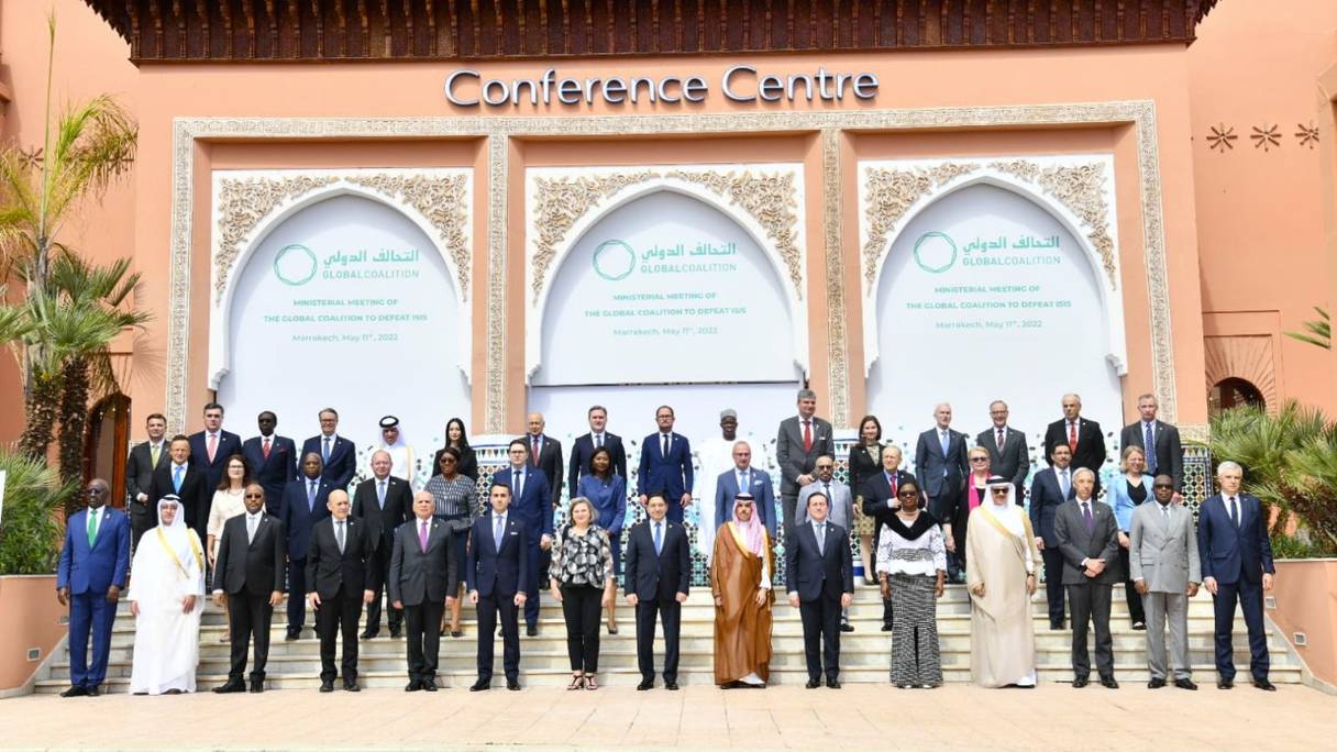 Plus de 50 chefs de la diplomatie, ainsi qu’une centaine de délégations internationales, se sont réunis à Marrakech, le 11 mai 2022, pour la tenue de la Réunion ministérielle de la Coalition mondiale contre Daech.
