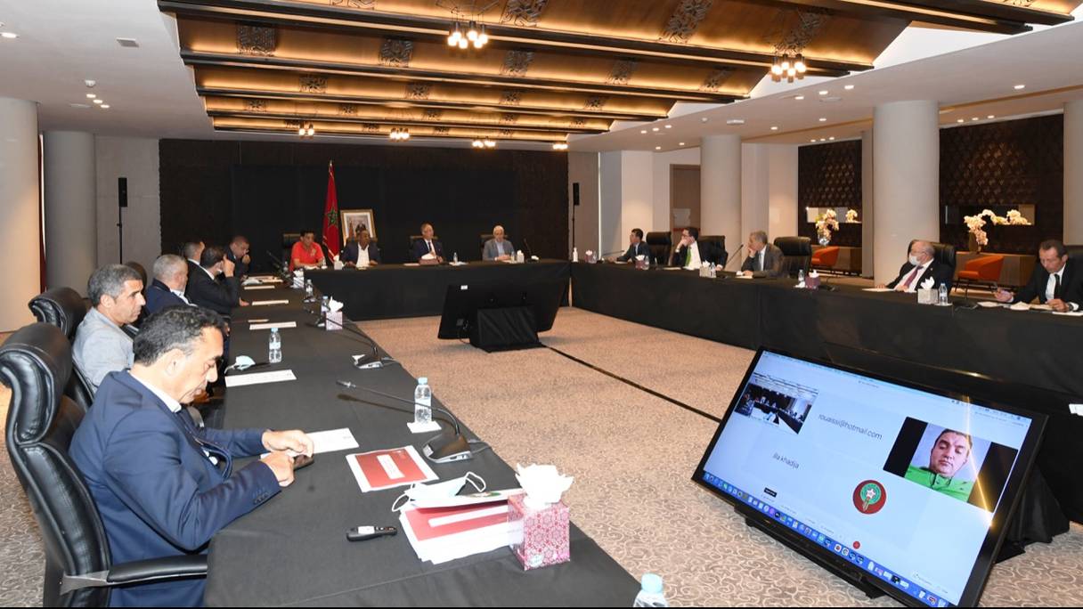 Une réunion du Comité directeur de la Fédération royale marocaine de football (FRMF).
