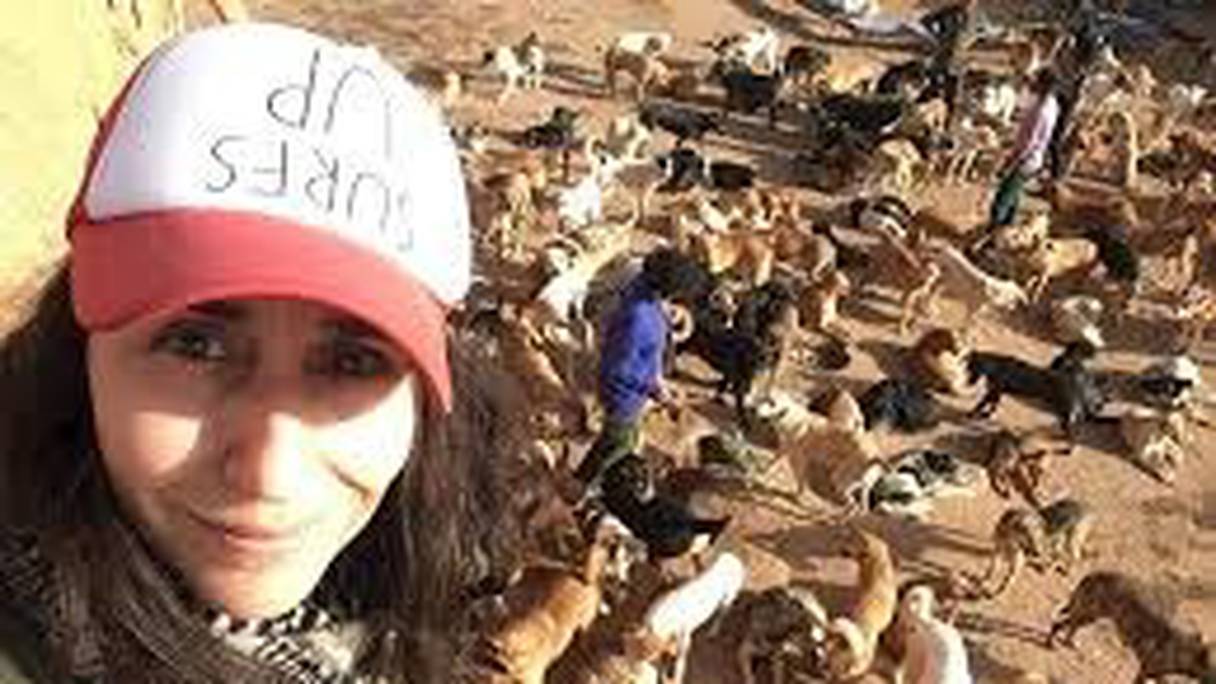 Diplômée en études cinématographiques de l’université Concordia à Montréal, la réalisatrice suisso-marocaine, Halima Ouardiri, a tourné son film dans un refuge pour chiens errants d’Agadir. 
