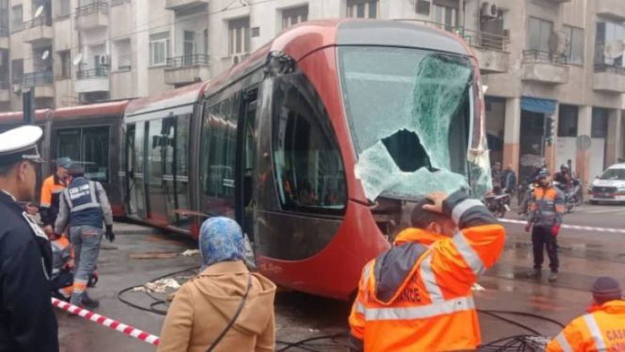 Un motocycliste a heurté un tramway et a perdu la vie dans cet accident, mercredi 26 août 2020 à Casablanca. 
