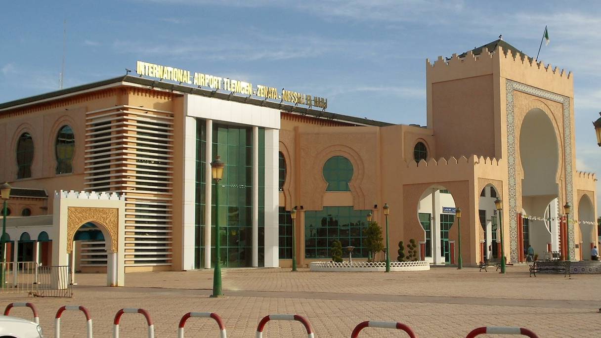 L'aéroport de Tlemcen, à l'architecture typiquement marocaine.
