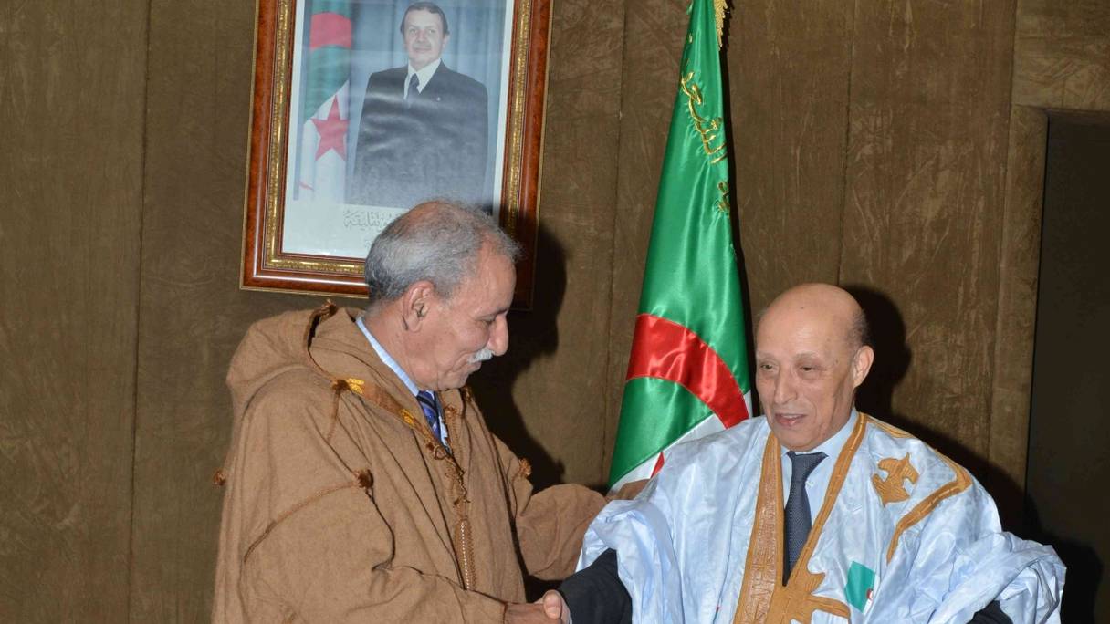 Une djellaba algérienne taillée sur mesure pour le nouveau chef du Polisario, Brahim Ghali. Ici, avec le président de l'Assemblée populaire nationale algérienne (APN), larbi Ould Khélifa.
