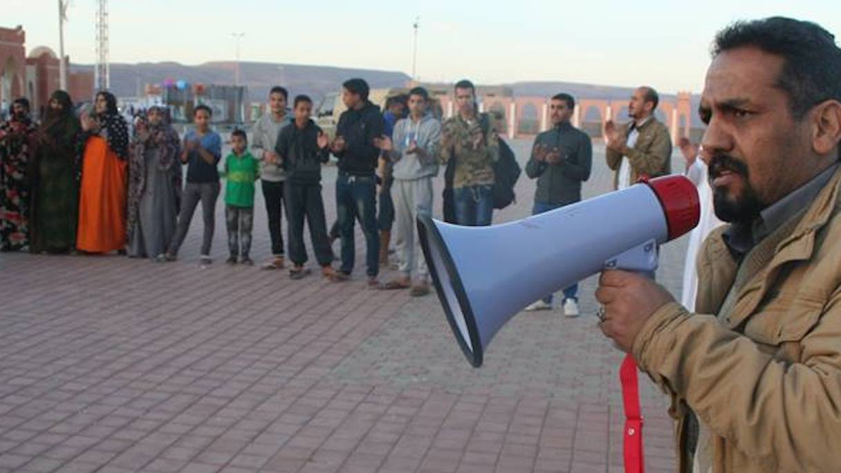 Ali Salem Tamek, lors d'une manifestation de séparatistes au Sahara Marocain.

