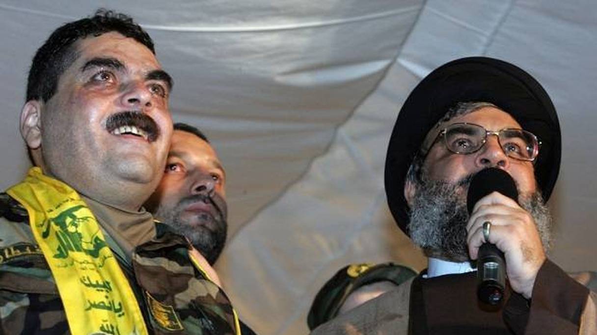 Samir Kuntar aux côtés du chef du Hezbollah libanais, Hassan Nasrallah, après sa libération en 2008.

