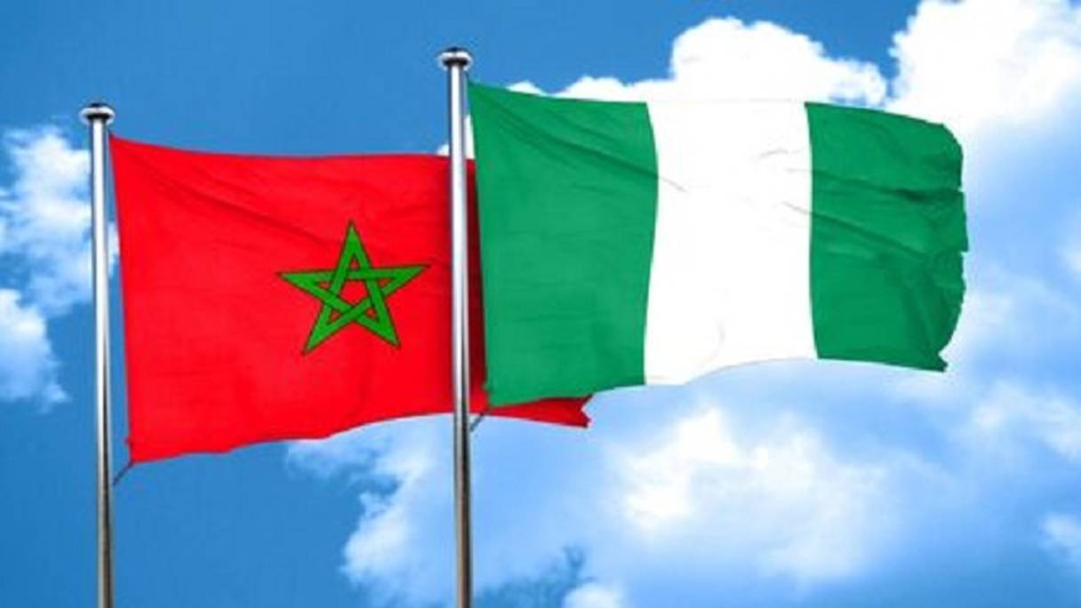Drapeaux du Maroc et du Nigeria. 
