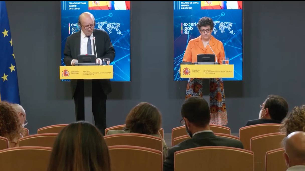 Le ministre des Affaires étrangères français, Jean-Yves Le Drian, et son homologue espagnole, Arancha Gonzalez Laya, vendredi 9 juillet 2021, à Madrid.
