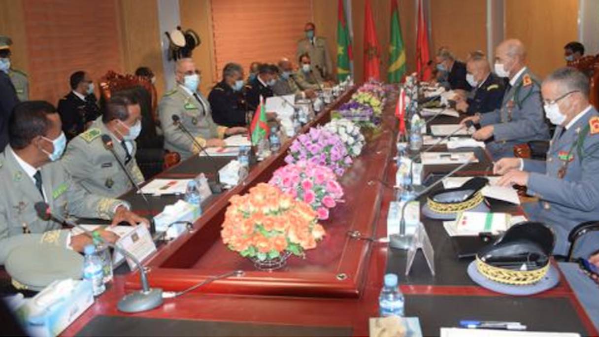 La Commission militaire mixte mauritano-marocaine en réunion, lundi 21 décembre 2020, à Nouakchott.
