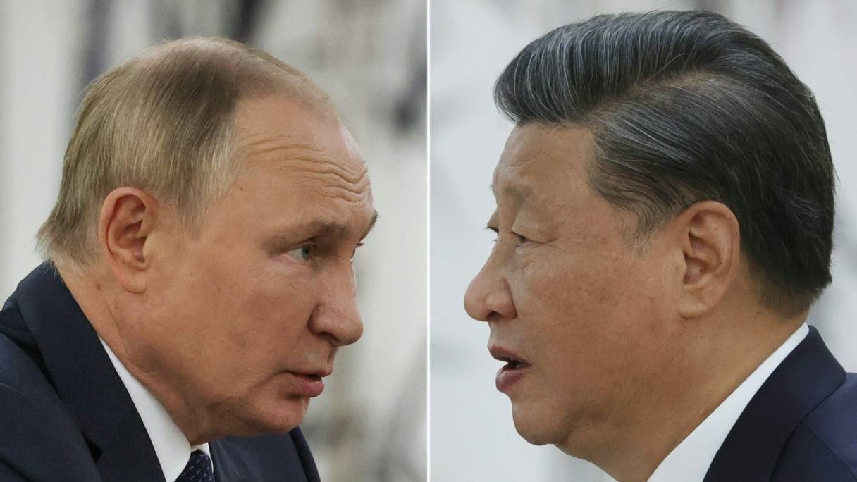 Le président russe Vladimir Poutine et le président chinois Xi Jinping, à leur rencontre lors du sommet des dirigeants de l'Organisation de coopération de Shanghai (OCS) à Samarcande, en Ouzbékistan, le 15 septembre 2022.
