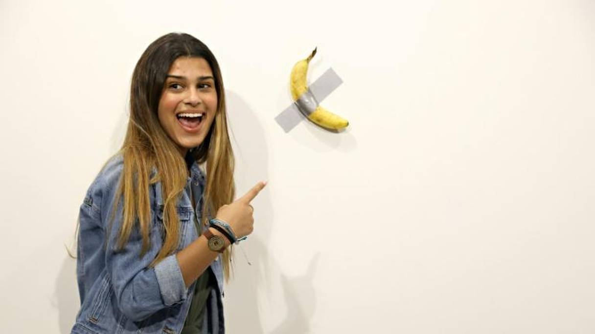 Exposée à Miami Beach (Etats-Unis), cette banane coûte 120.000 dollars.
 
