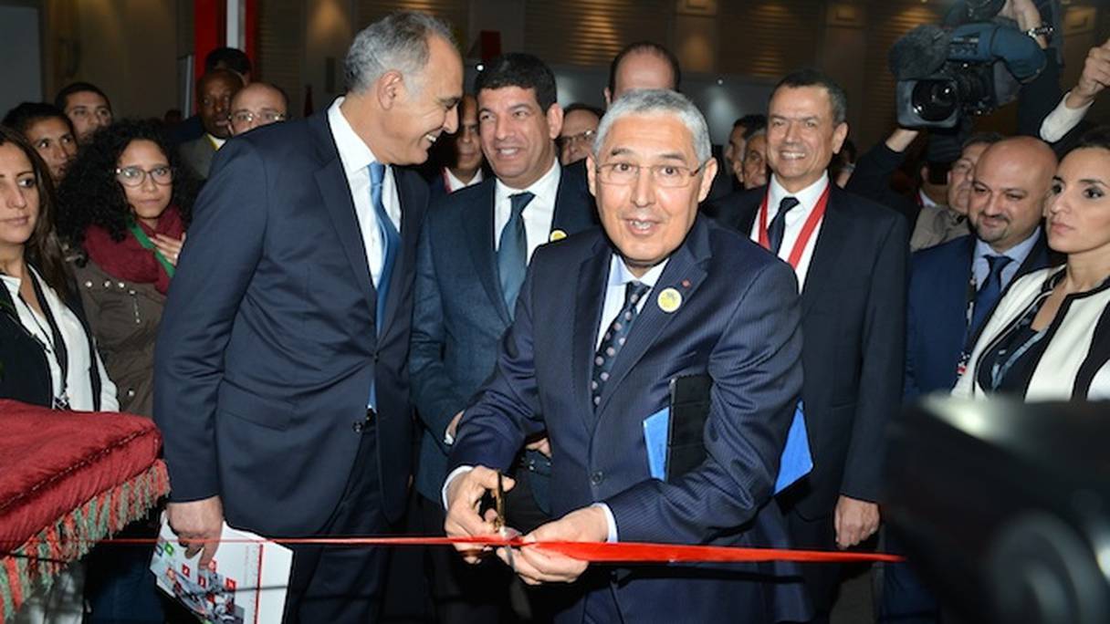 Mohamed El Kettani, PDG du Groupe Attijariwafa bank, inaugurant le Marché de l'investissement du Forum. 

