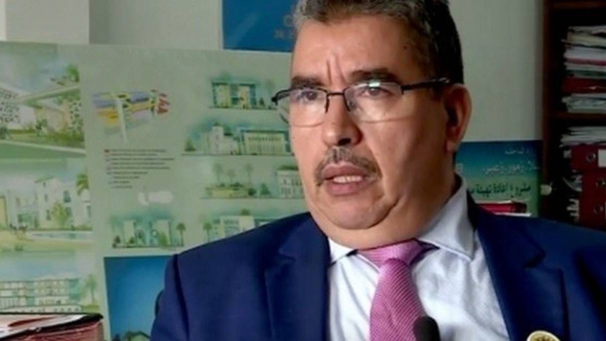 Constatant que le calme ne revenait pas, le maire de Rabat, Mohamed Sadiki, a été contraint de lever la séance. 
