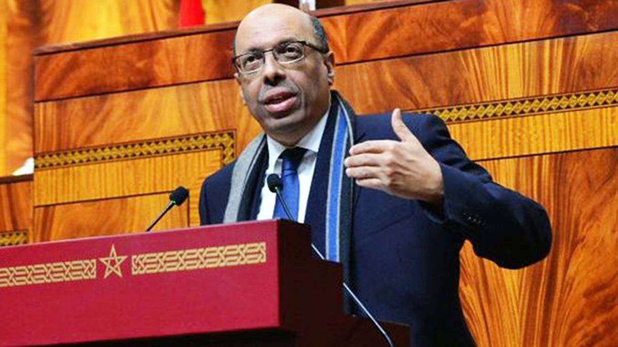 Nourredine Boutayeb a révélé ce lundi 26 avril 2021 au Parlement, que plus de 1,53 million de personnes ont été verbalisées pour avoir bravé l’état d’urgence sanitaire au Maroc.
