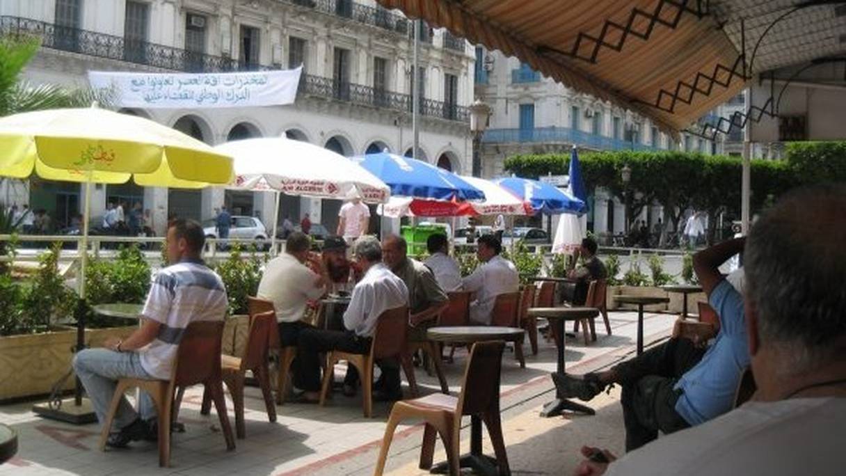Un café en Algérie. 
