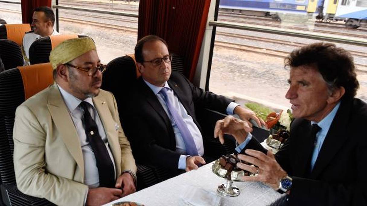 Mohammed VI, François Hollande et Jack Lang à bord du TGV marocain.
