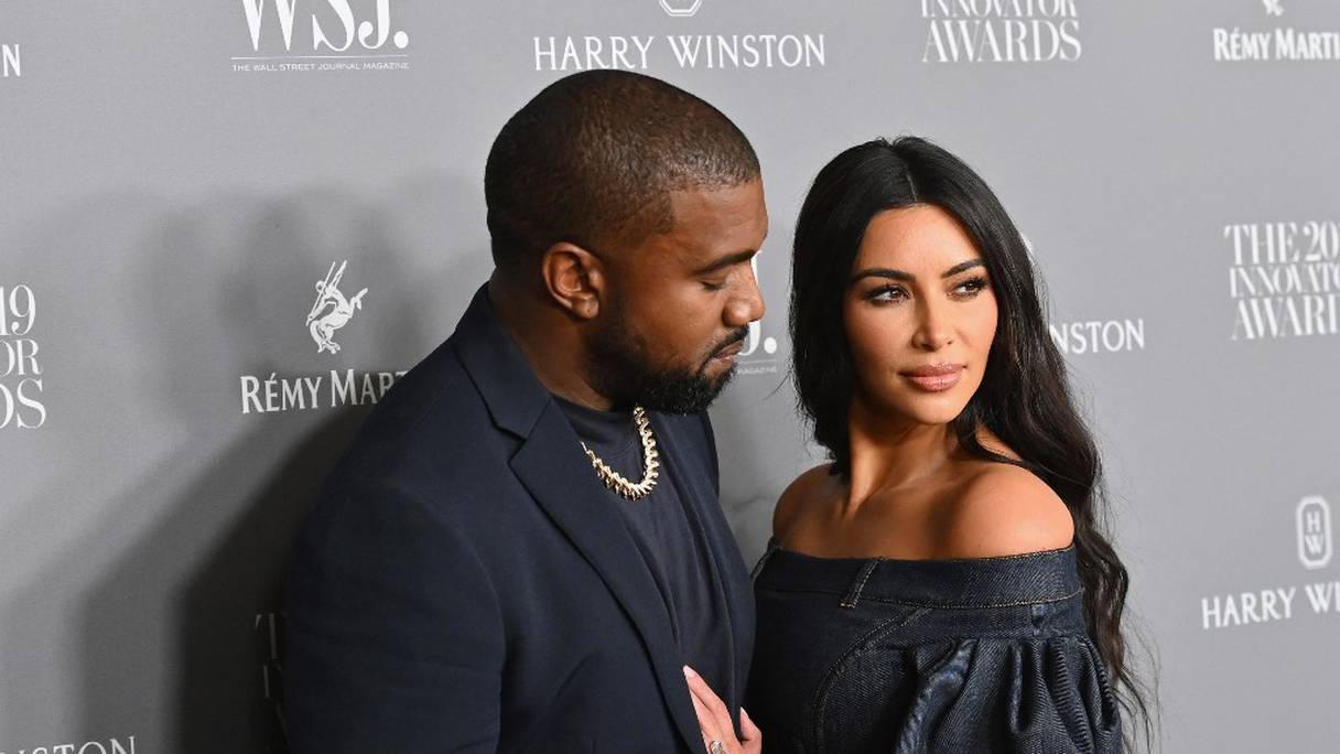 Kim Kardashian West et son mari, le rappeur américain Kanye West, assistant aux WSJ Magazine 2019 Innovator Awards au MOMA, le 6 novembre 2019 à New York.
