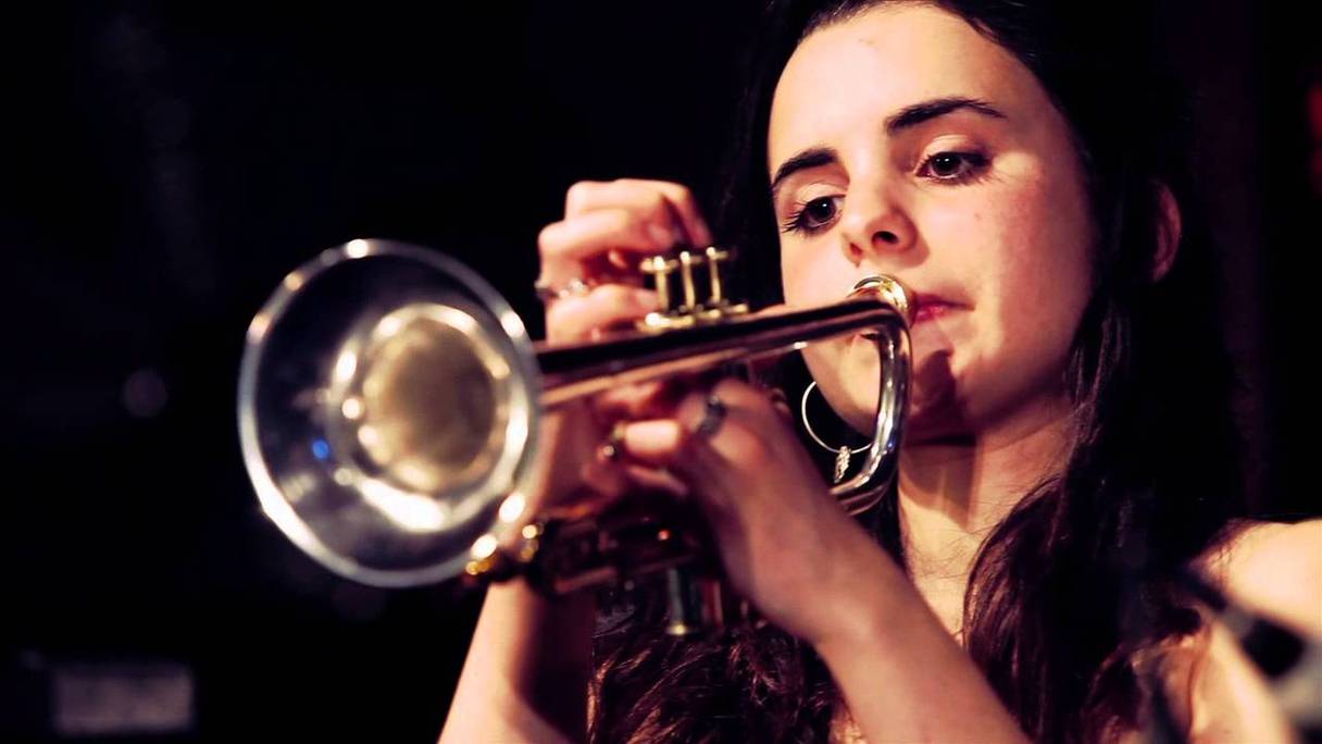 Andrea Motis, trompettiste et chanteuse révélée par Quincy Jones.

