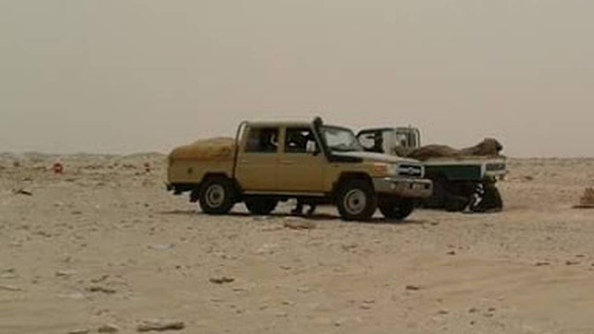Des unités du Polisario arrivées à bord de pick-up bardés d'armes auraient pris position en face de Gueltat Zemmour.
